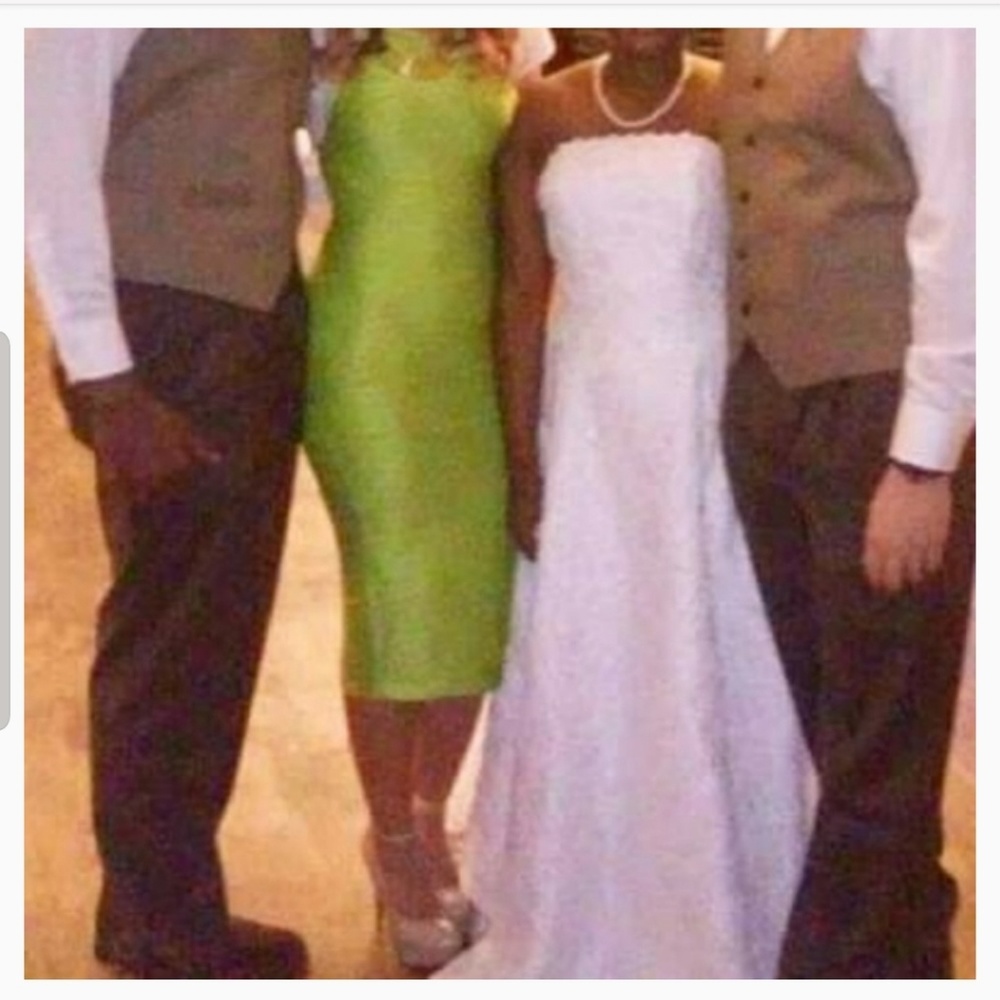 Midi sleeveless green dress